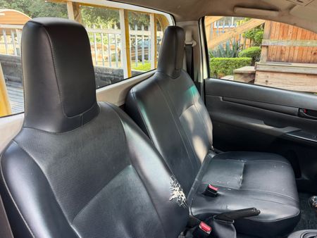 2017-Toyota-Hilux-24-GD-Single-Cab_6
