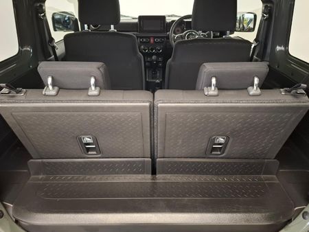 2024-Suzuki-Jimny-15-GLX-Auto_11