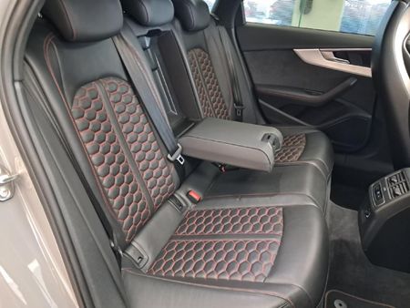 2019-Audi-RS4-Avant-quattro_20