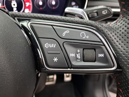 2019-Audi-RS4-Avant-quattro_28