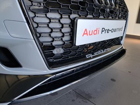 2019-Audi-RS4-Avant-quattro_3
