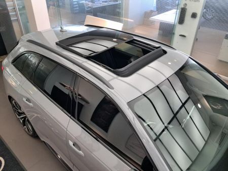 2019-Audi-RS4-Avant-quattro_5