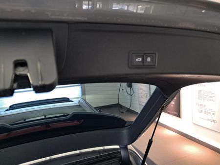 2019-Audi-RS4-Avant-quattro_7