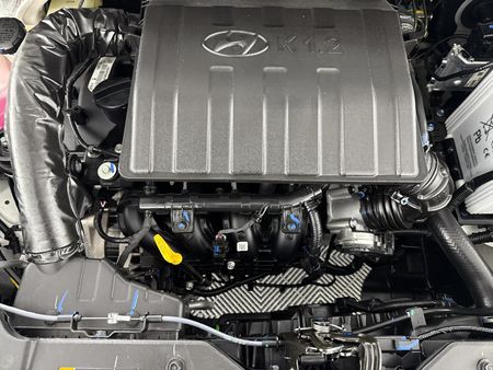 2026-Hyundai-Exter-12-Executive_11