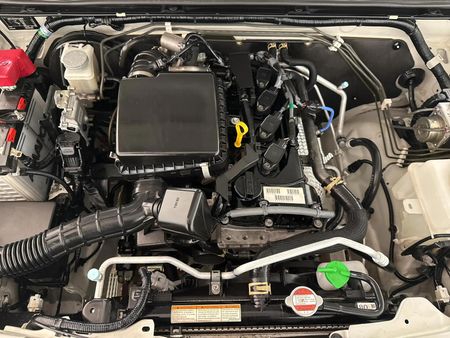 2022-Suzuki-Jimny-15-GL_9