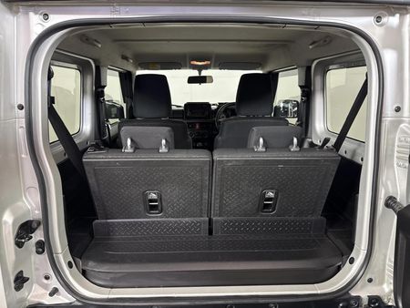 2022-Suzuki-Jimny-15-GL_10