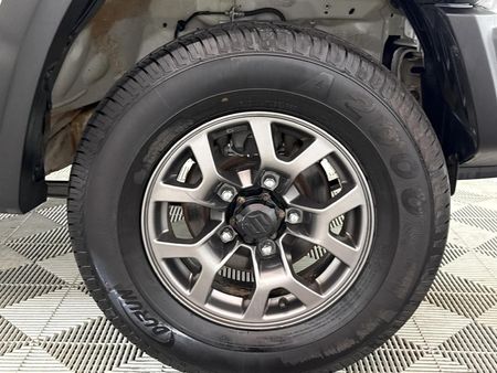 2022-Suzuki-Jimny-15-GL_3