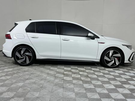 2024-Volkswagen-Golf-8-GTI-20-TSI-Auto_17