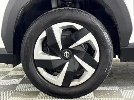 2023-Nissan-Magnite-10-Visia-AMT_4