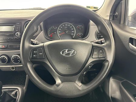2017-Hyundai-Grand-i10-125-Motion_12