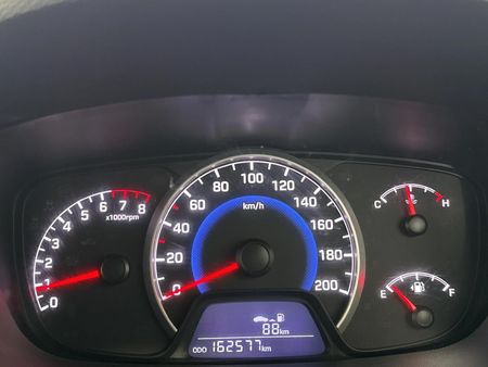 2017-Hyundai-Grand-i10-125-Motion_2