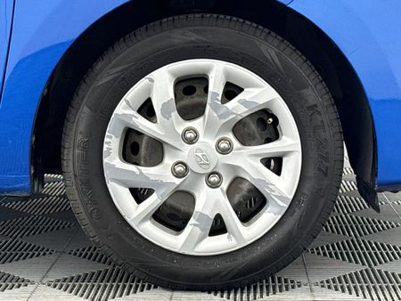 2017-Hyundai-Grand-i10-125-Motion_5