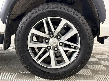 2018-Toyota-Hilux-28-GD-6-Raised-Body-Raider-Double-Cab-Auto_5