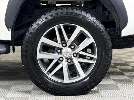 2018-Toyota-Hilux-28-GD-6-Raised-Body-Raider-Double-Cab-Auto_6