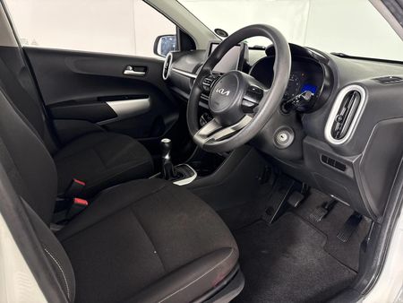 2021-Kia-Picanto-10-Street_9