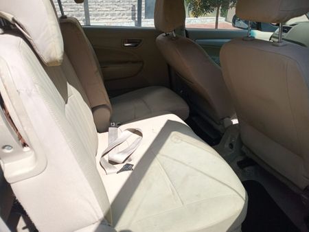 2016-Suzuki-Ertiga-14-GA_9