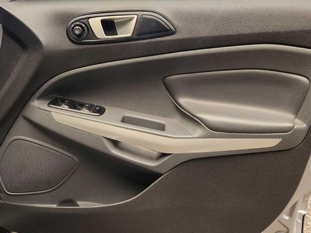 2015-Ford-EcoSport-15-TDCi-Titanium_11