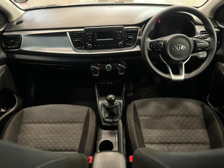 2018-Kia-Rio-12-5-dr_11