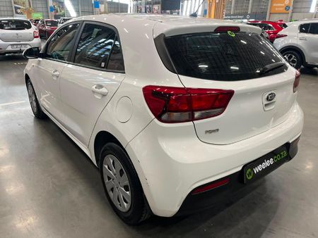 2018-Kia-Rio-12-5-dr_4