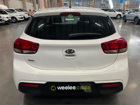 2018-Kia-Rio-12-5-dr_5