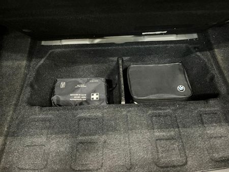 2014-BMW-3-Series-320d-Modern-Auto_13