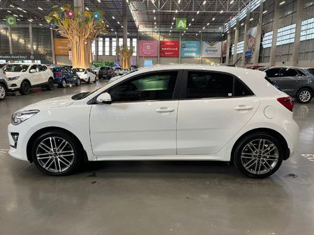 2021-Kia-Rio-14-EX-5-dr-Auto_3
