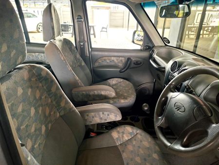 2006-Mahindra-Scorpio-26-TDi-GLX_9