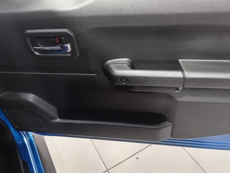 2023-Suzuki-Jimny-15-GL-Auto_11