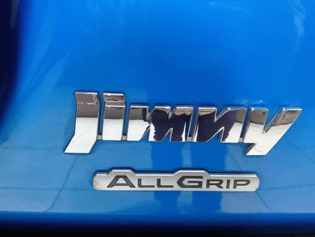 2023-Suzuki-Jimny-15-GL-Auto_8