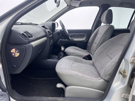 2003-Renault-Clio-12-Authentique_6