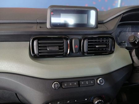2026-TATA-Punch-12-Adventure_10
