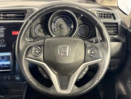 2016-Honda-Jazz-15-Elegance_11