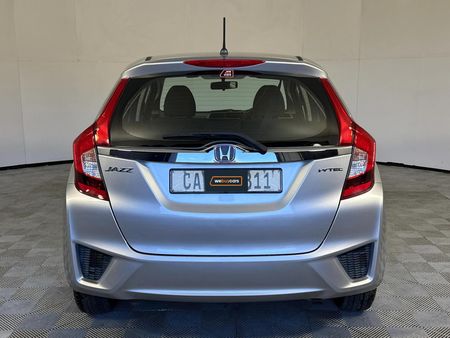 2016-Honda-Jazz-15-Elegance_15