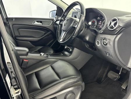 2013-Mercedes-Benz-B-Class-B-180-CDI-BE-Auto_9