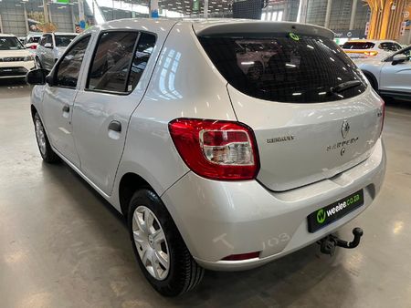 2016-Renault-Sandero-900T-Expression_4