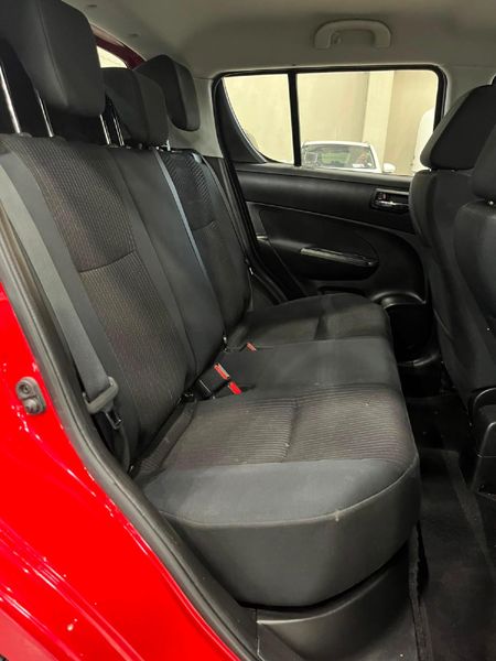 2016-Suzuki-Swift-14-GLS_12