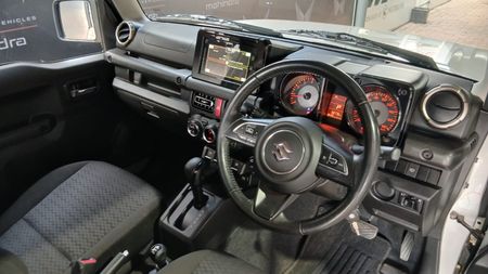 2022-Suzuki-Jimny-15-GLX-Auto_8