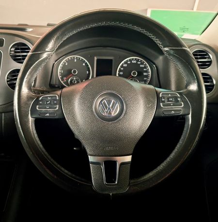 2012-Volkswagen-Tiguan-20-TDI-Sport-Style-4Motion-Auto_13