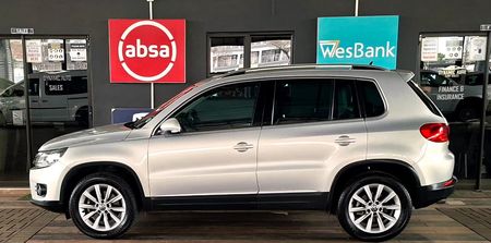 2012-Volkswagen-Tiguan-20-TDI-Sport-Style-4Motion-Auto_3