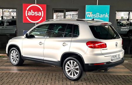 2012-Volkswagen-Tiguan-20-TDI-Sport-Style-4Motion-Auto_4