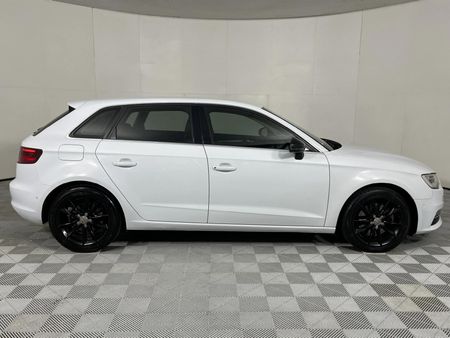 2014-Audi-A3-Sportback-18-TFSI-SE-Auto_13