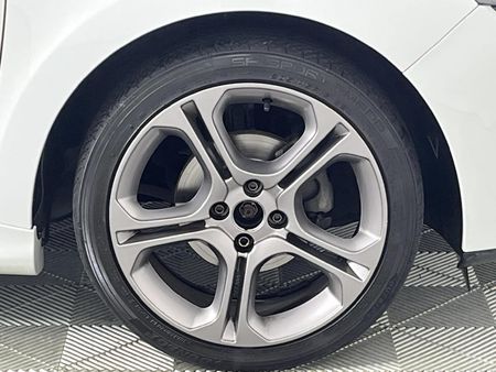 2018-Renault-Clio-IV-12T-GT-Line-88kW_4