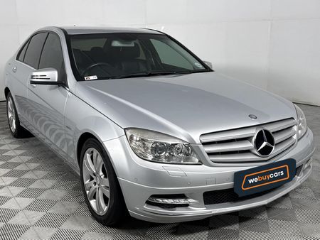 2010-Mercedes-Benz-C-Class-C-200-CGI-BE-Avantgarde-Auto_16