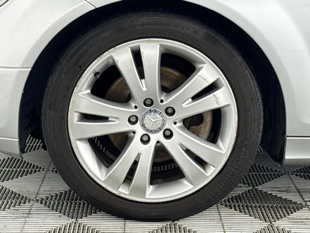 2010-Mercedes-Benz-C-Class-C-200-CGI-BE-Avantgarde-Auto_4