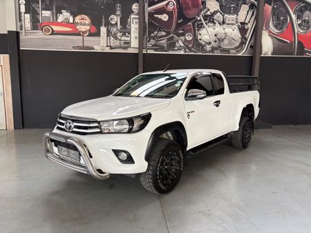 2017-Toyota-Hilux-28-GD-6-Raised-Body-Raider-Extended-Cab_0