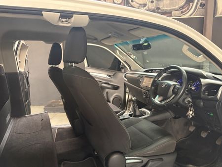 2017-Toyota-Hilux-28-GD-6-Raised-Body-Raider-Extended-Cab_12
