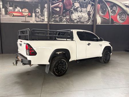 2017-Toyota-Hilux-28-GD-6-Raised-Body-Raider-Extended-Cab_14