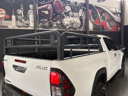 2017-Toyota-Hilux-28-GD-6-Raised-Body-Raider-Extended-Cab_17
