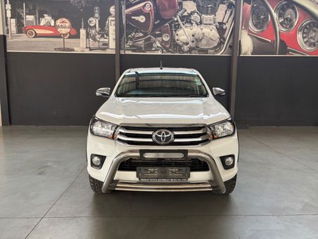 2017-Toyota-Hilux-28-GD-6-Raised-Body-Raider-Extended-Cab_3