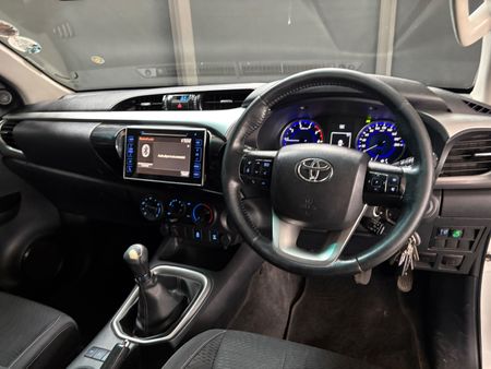 2017-Toyota-Hilux-28-GD-6-Raised-Body-Raider-Extended-Cab_8